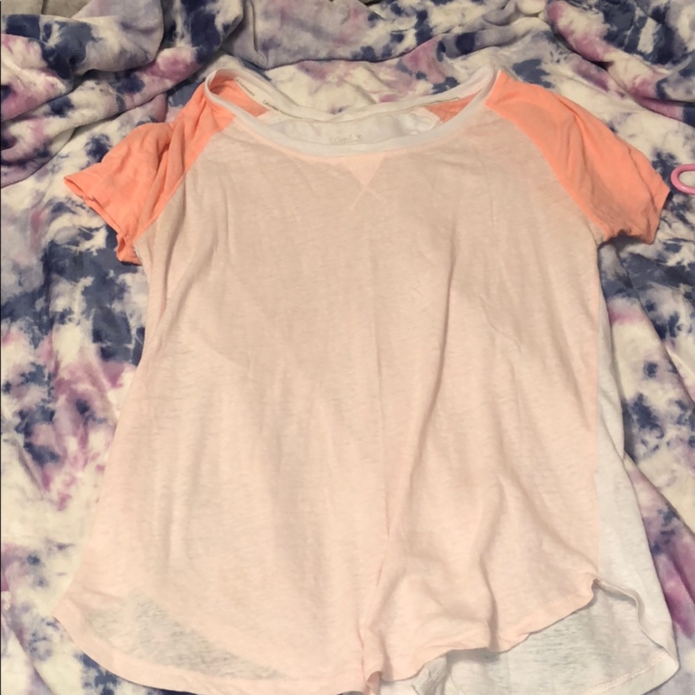 White and pink CALCIN KLEIN t-shirt